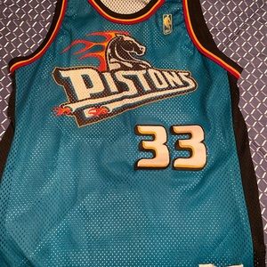 Pistons jersey